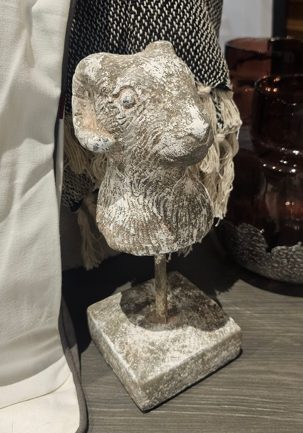 Widder Deko Figur 25 cm – Sternzeichen Widder Geschenk – Widderkopf Skulptur Beton Look – Astrologie Deko – Modernes Wohnaccessoire