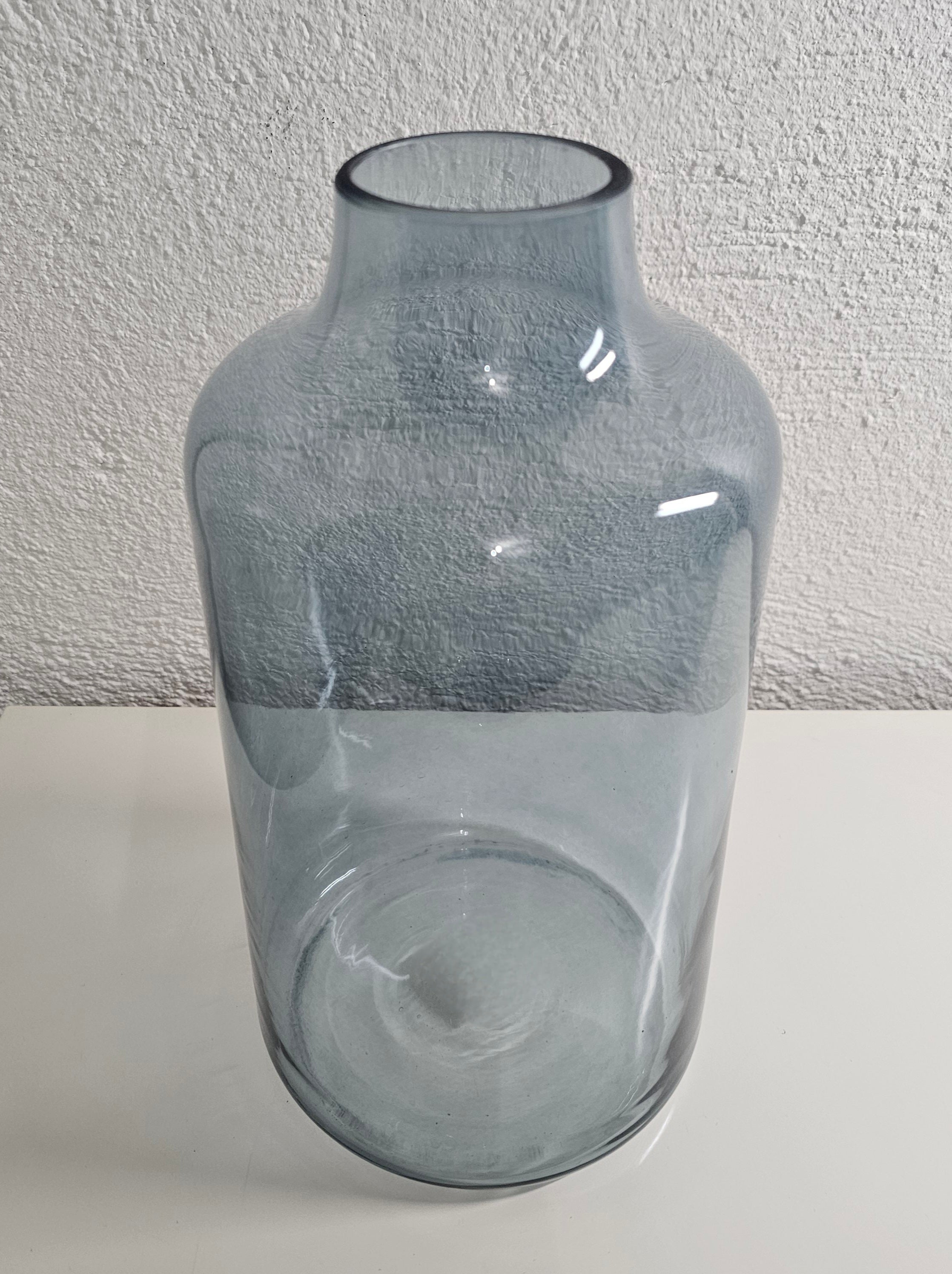 Dekovase blau transparent – Glasvase Höhe 29cm klar mit Unebenheiten – für Wohnzimmer, Tisch, Flur – Countryfield Deko