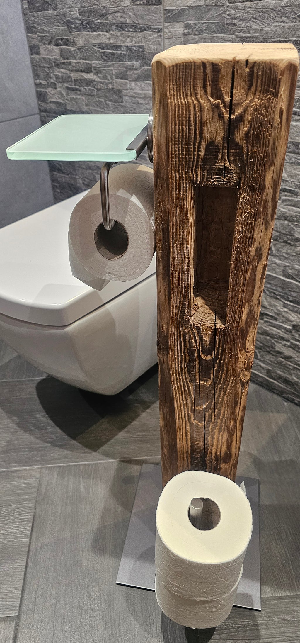 WC Rollenhalter aus Altholzbalken ca. 100 Jahre - freistehend – Toilettenpapierhalter mit WC-Bürste– Edelstahl gebürstet Milchglas Ablage