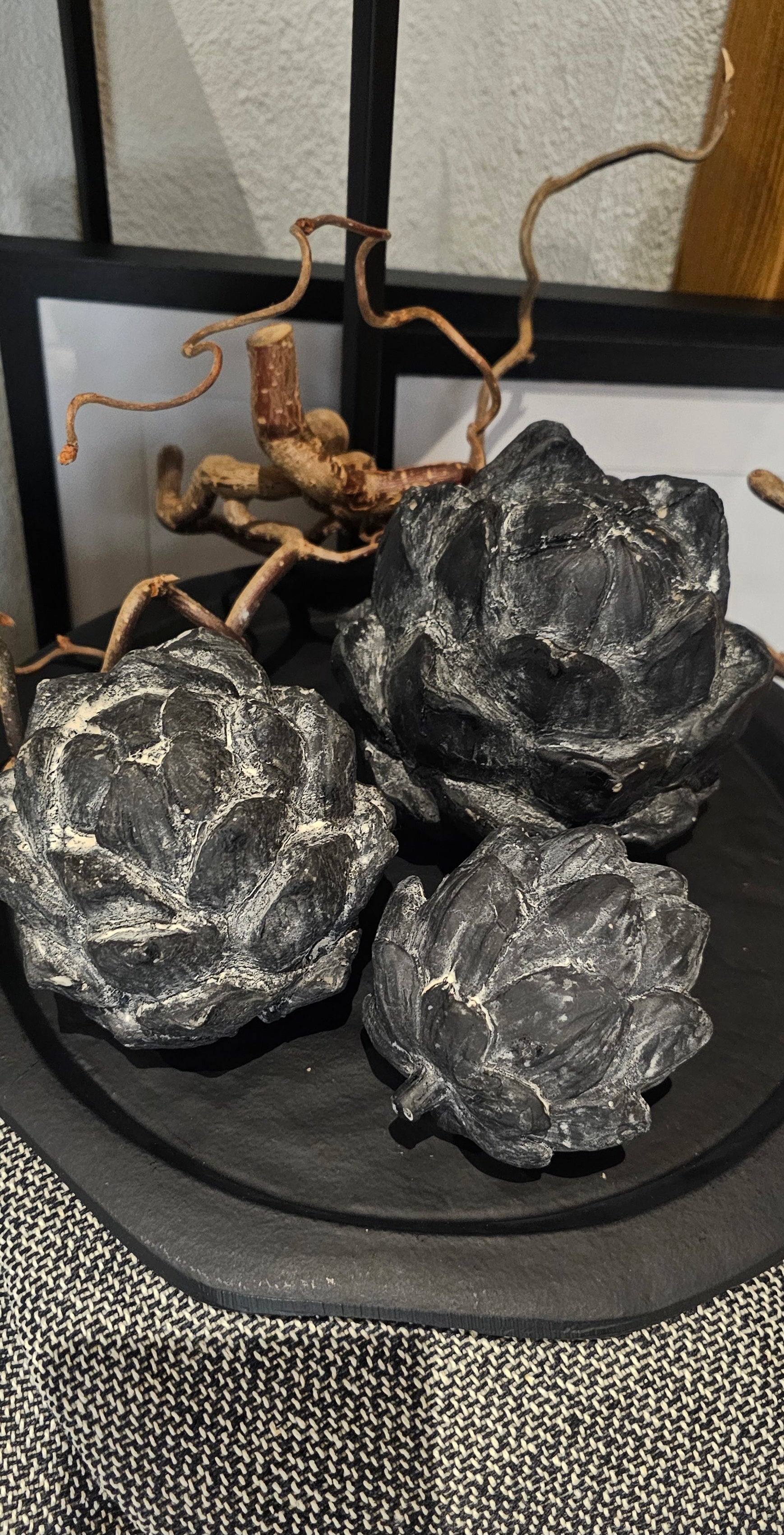 Artischocken Deko Set 3er – Mediterrane Tischdeko Landhausstil – Anthrazit Weiß Skulpturen – Vintage Home Decor Geschenkidee